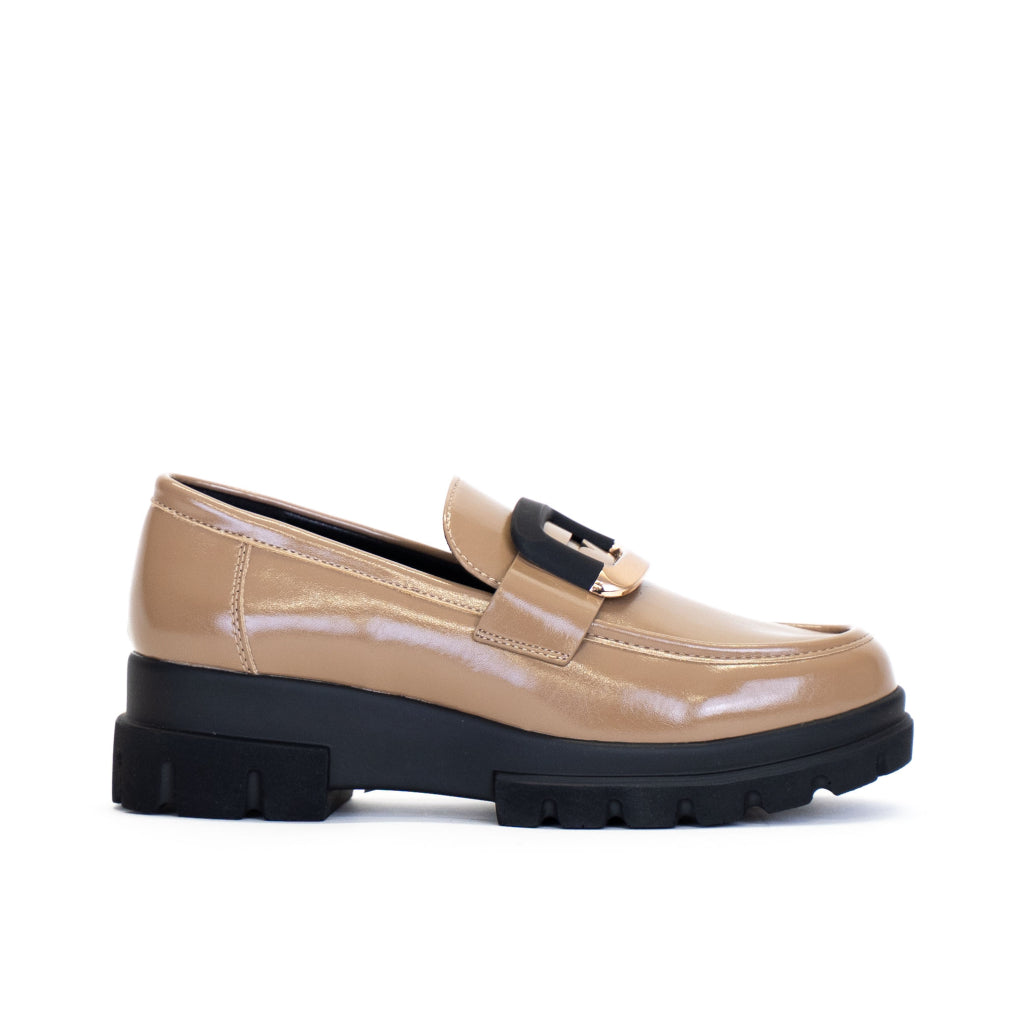 MOCASSINO CON ACCESSORIO SQUADRATO