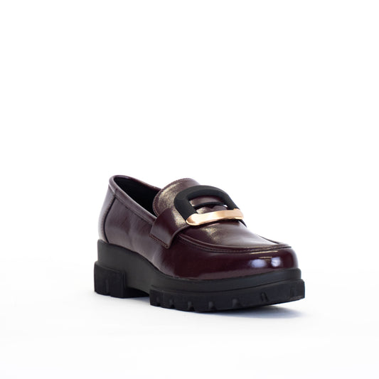 MOCASSINO CON ACCESSORIO SQUADRATO